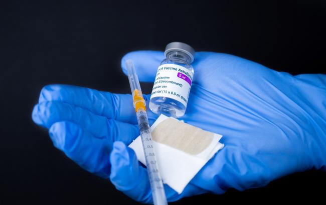 Covid vaccine with syringe